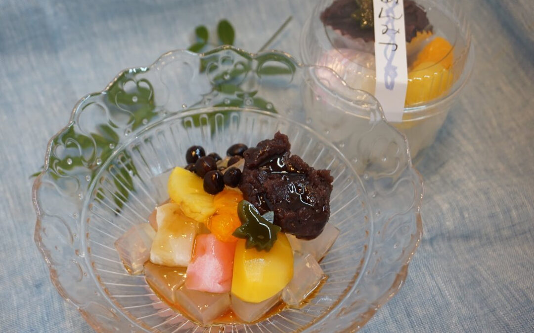 皆様、和菓子屋の自家製あんみつのご紹介です！