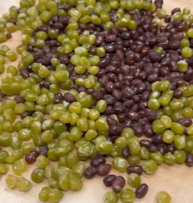 抹茶のかるかん製造動画です